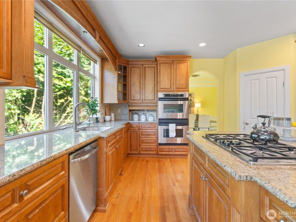 5899 153rd Avenue SE, Bellevue WA 98006