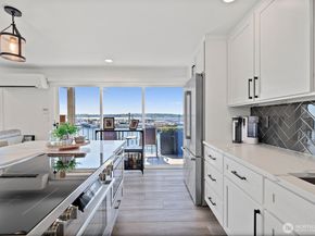 65 Kirkland Avenue 108, Kirkland WA 98033