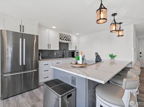 65 Kirkland Avenue 108, Kirkland WA 98033
