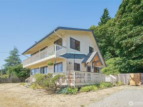 27523 SW Sandy Shores Drive, Vashon WA 98070
