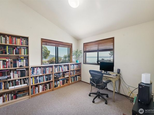 27523 SW Sandy Shores Drive, Vashon WA 98070