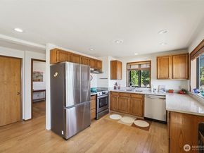 27523 SW Sandy Shores Drive, Vashon WA 98070