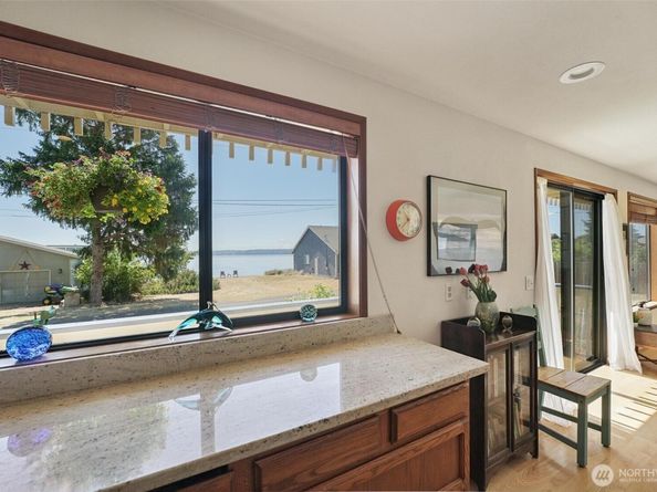27523 SW Sandy Shores Drive, Vashon WA 98070