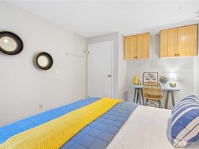 12616 NE 119th Street D7, Kirkland WA 98034