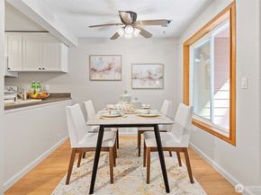 12616 NE 119th Street D7, Kirkland WA 98034