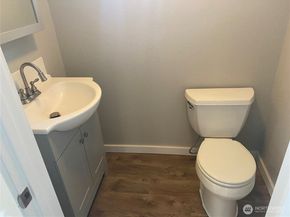 802 Hanford Avenue, Bremerton WA 98310