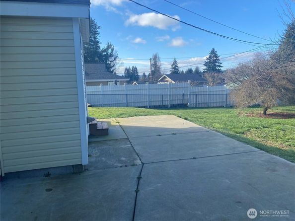 802 Hanford Avenue, Bremerton WA 98310