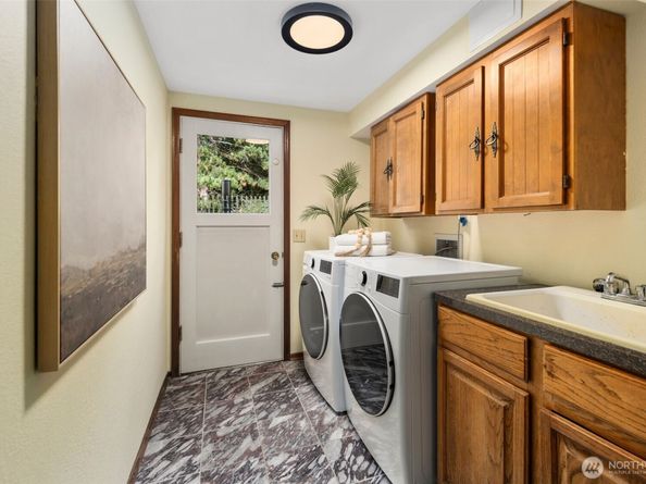 12714 181st Avenue NE, Redmond WA 98052