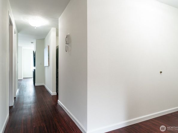 2200 Alki Avenue SW 203, Seattle WA 98116