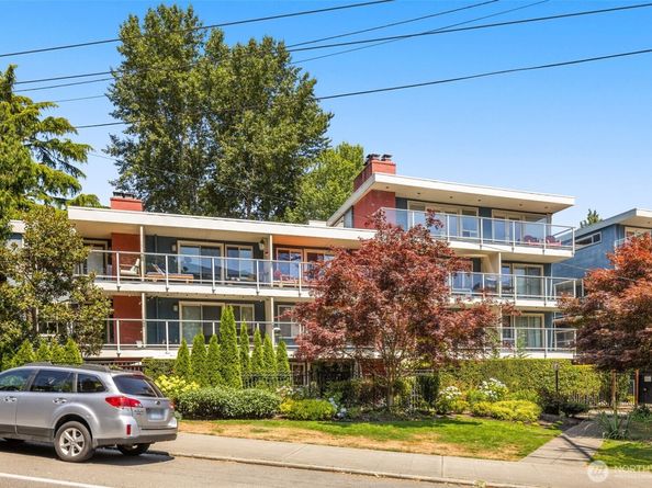 1730 Taylor Avenue N 201, Seattle WA 98109