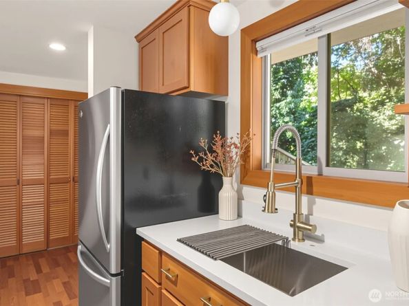 1730 Taylor Avenue N 201, Seattle WA 98109