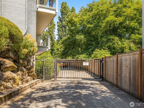 1730 Taylor Avenue N 201, Seattle WA 98109