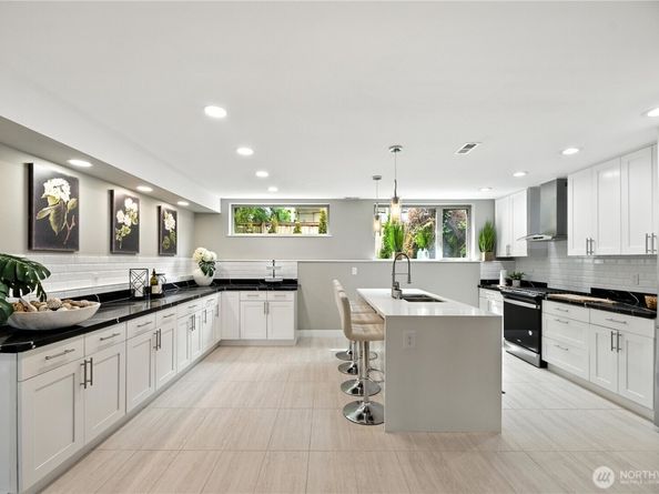 8221 S 121st Street, Seattle WA 98178