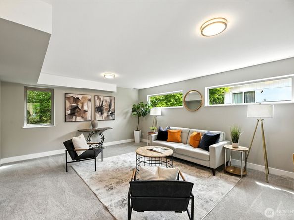 8221 S 121st Street, Seattle WA 98178