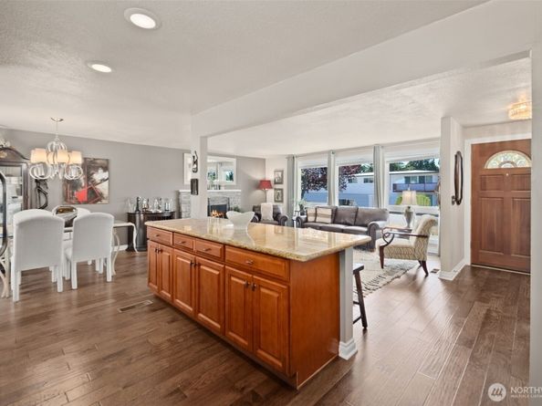 20912 125th Avenue SE, Kent WA 98031