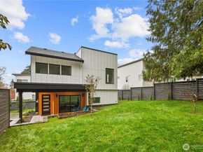 9692 51st Avenue S, Seattle WA 98118