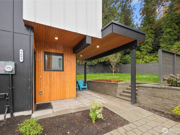 9692 51st Avenue S, Seattle WA 98118