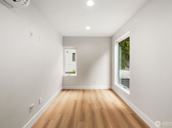 9692 51st Avenue S, Seattle WA 98118