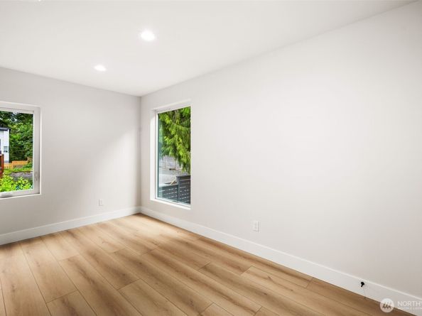 9692 51st Avenue S, Seattle WA 98118