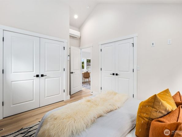 9692 51st Avenue S, Seattle WA 98118