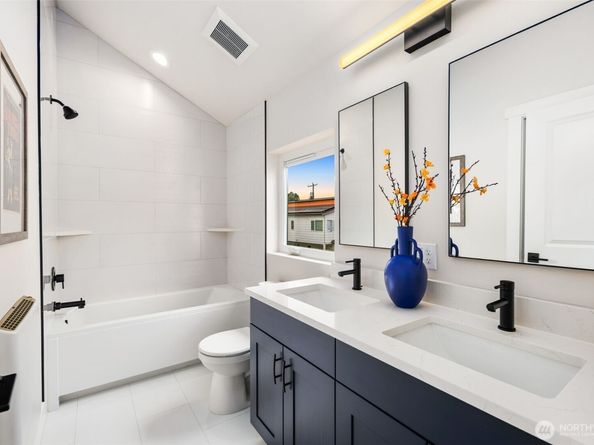 9692 51st Avenue S, Seattle WA 98118