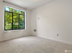 3121 Franklin Avenue E 24, Seattle WA 98102