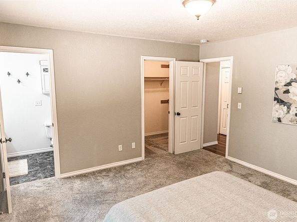 660 Peter Hagen Road W, Seabeck WA 98383