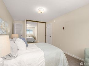 2501 Canterbury Lane 119, Seattle WA 98112