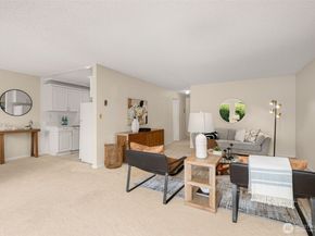2501 Canterbury Lane 119, Seattle WA 98112