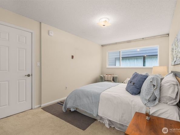 2501 Canterbury Lane 119, Seattle WA 98112