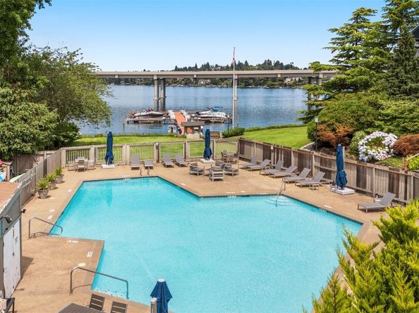 2501 Canterbury Lane 119, Seattle WA 98112