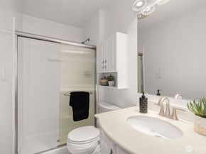 2501 Canterbury Lane 119, Seattle WA 98112