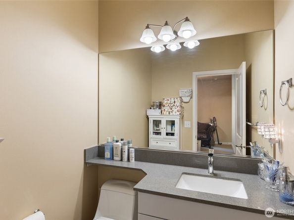 442 Tacoma Place NE, Renton WA 98056