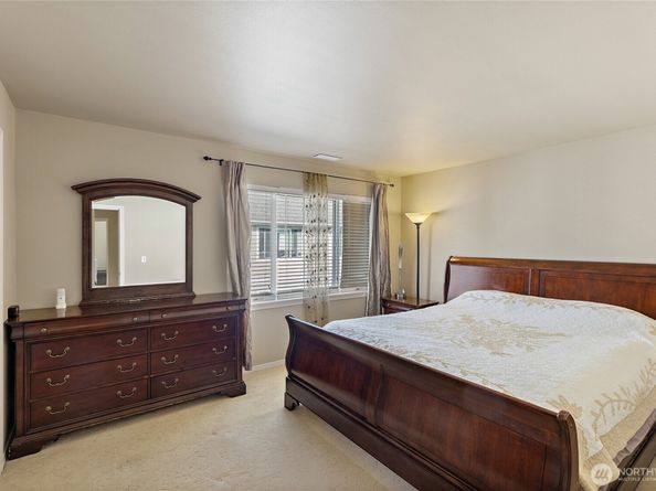 442 Tacoma Place NE, Renton WA 98056