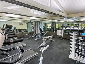 701 122nd Avenue NE 207, Bellevue WA 98005
