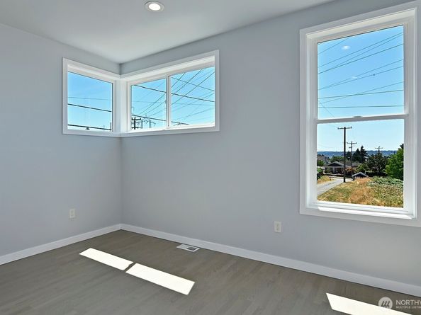4524 12th Avenue S, Seattle WA 98108
