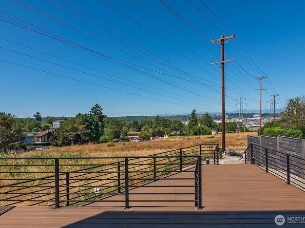 4524 12th Avenue S, Seattle WA 98108