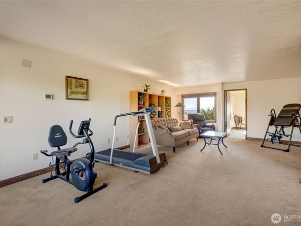 416 Alverson Boulevard, Everett WA 98201