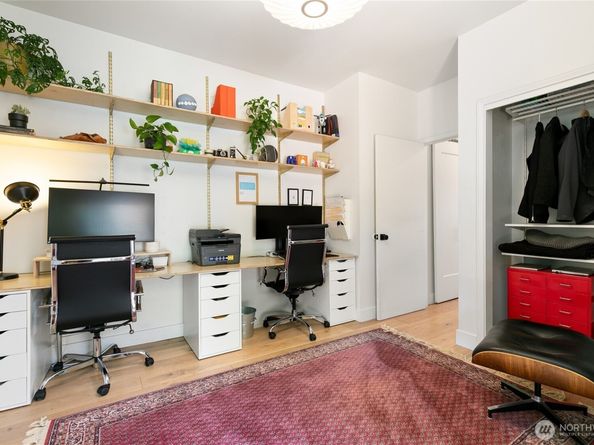 600 SW Cloverdale Street, Seattle WA 98106