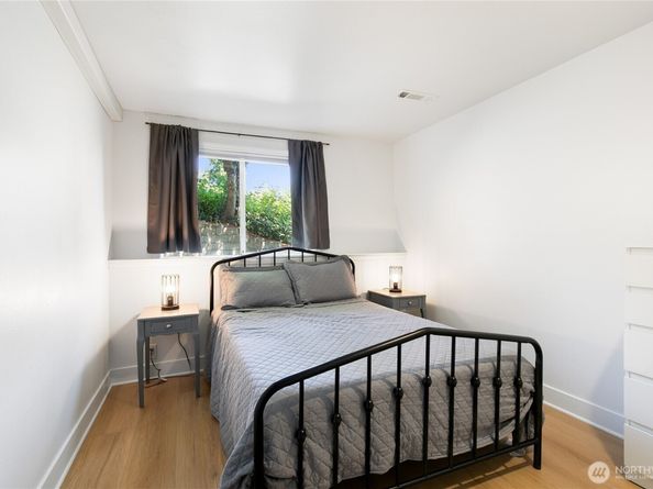 600 SW Cloverdale Street, Seattle WA 98106