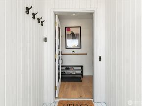 600 SW Cloverdale Street, Seattle WA 98106