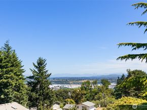 600 SW Cloverdale Street, Seattle WA 98106