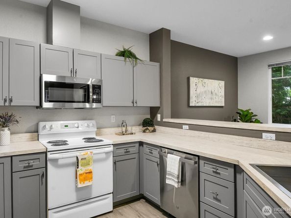 1500 S 18th Street J102, Renton WA 98055