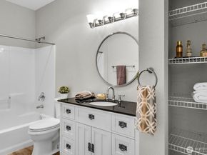 1500 S 18th Street J102, Renton WA 98055