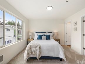 19505 Damson Road C2, Lynnwood WA 98036