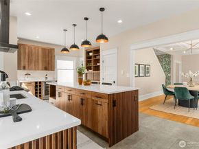 2419 7th Avenue W, Seattle WA 98119