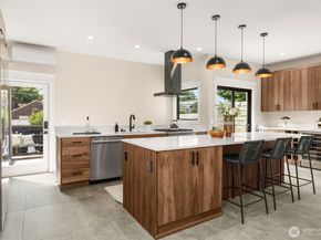 2419 7th Avenue W, Seattle WA 98119