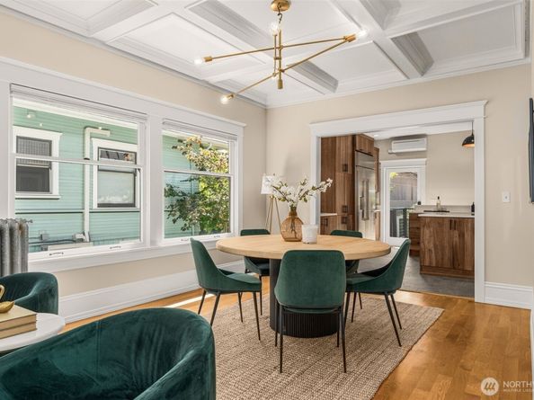 2419 7th Avenue W, Seattle WA 98119