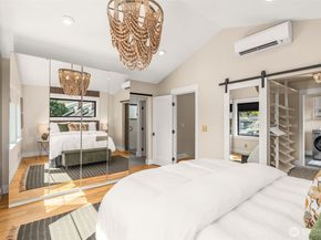 2419 7th Avenue W, Seattle WA 98119