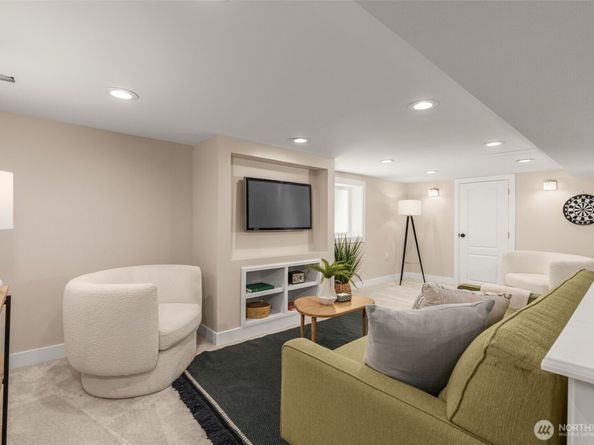 2419 7th Avenue W, Seattle WA 98119